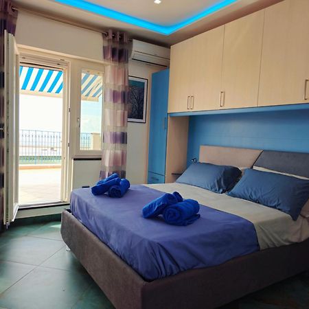 شقة A Terrace On The Sea مايوري المظهر الخارجي الصورة